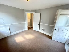 109 Milford St, Unit Upper in Buffalo, NY - Building Photo - Building Photo