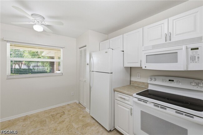 property at 600 Squire Cir