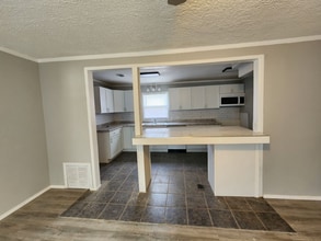 16905 10th Ave in East Moline, IL - Foto de edificio - Building Photo