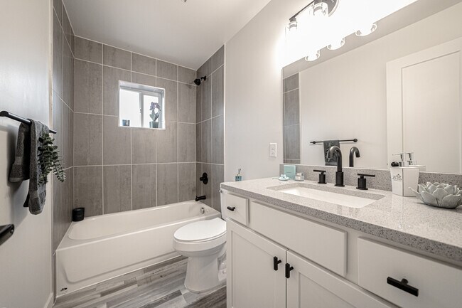 Yuma Apartments in Denver, CO - Foto de edificio - Building Photo