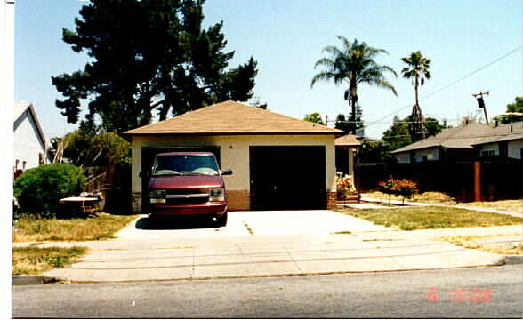 968 15th Ave in Redwood City, CA - Building Photo - Building Photo