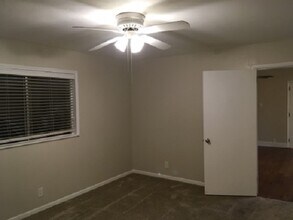 312 Jagoe St, Unit 3 in Denton, TX - Building Photo - Building Photo