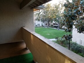 1904 Heywood St, Unit Heywood in Simi Valley, CA - Building Photo - Building Photo