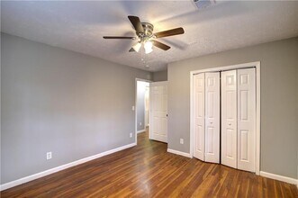 2897 White Oak Dr in Decatur, GA - Building Photo - Building Photo
