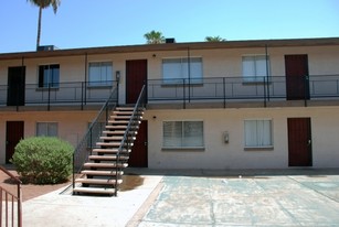 2412 Clifford Ave in Las Vegas, NV - Foto de edificio - Building Photo