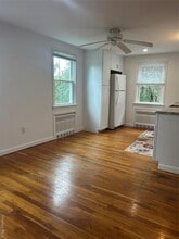 90 Reade Ave in Lindenhurst, NY - Building Photo - Building Photo