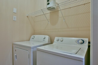 The Glen at Alexander Apartments in Augusta, GA - Foto de edificio - Building Photo