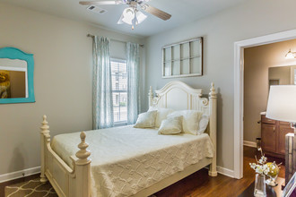 Molly Barr in Oxford, MS - Building Photo - Interior Photo