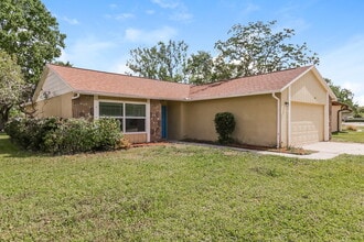 7809 Putnam Cir in New Port Richey, FL - Building Photo - Building Photo