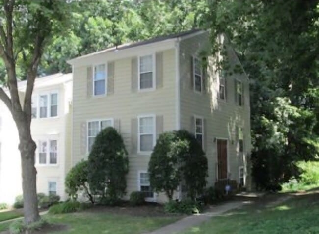 property at 1650 Heritage Hill Dr
