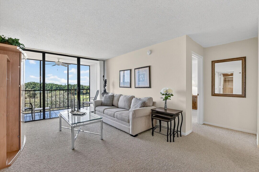 7835 Lakeside Blvd in Boca Raton, FL - Building Photo