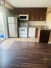 122 ALFRED SMITH Way in Newmarket, ON - Building Photo - Building Photo