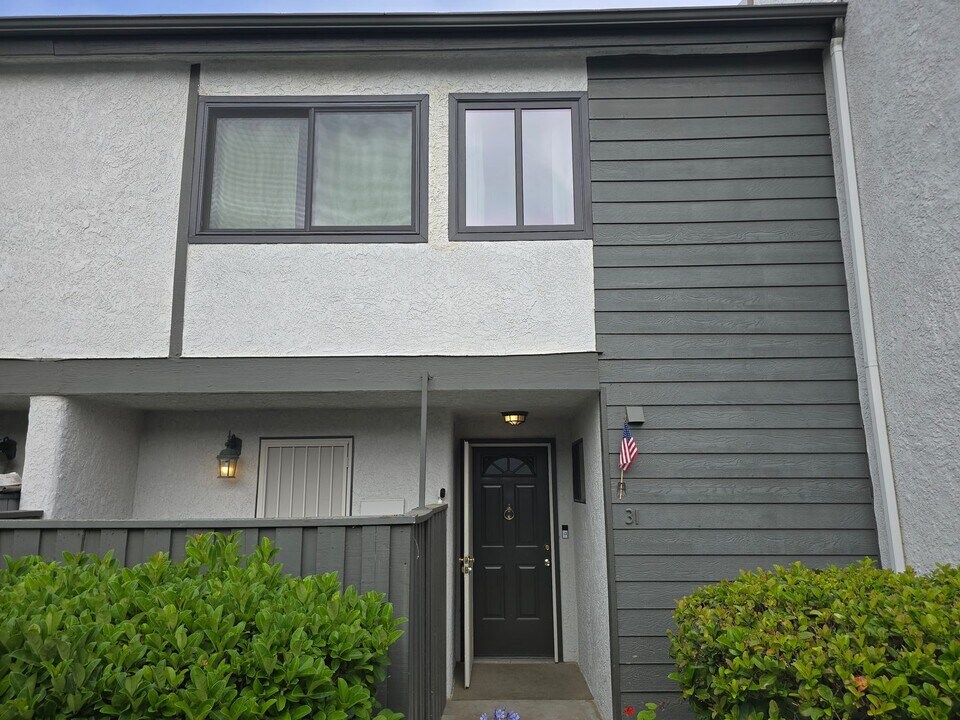 11311 Tampa Ave in Los Angeles, CA - Building Photo