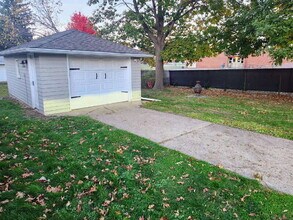 4001 36th Pl in Des Moines, IA - Building Photo - Building Photo