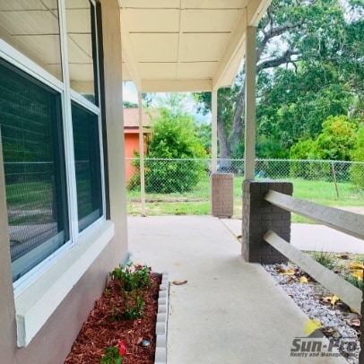 612 Cedar Park Dr in Daytona Beach, FL - Building Photo - Building Photo