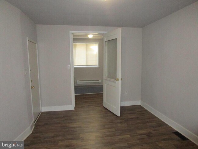 5603 Market St, Unit 1ST FLOOR in Philadelphia, PA - Building Photo - Building Photo