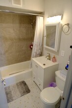 225 Country Club Dr in Lake Geneva, WI - Building Photo - Building Photo