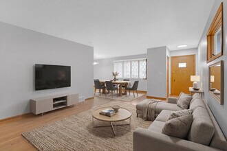 650 Patricia Ln in Des Plaines, IL - Building Photo - Building Photo