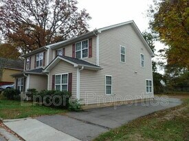 2004 Hart St in Durham, NC - Building Photo