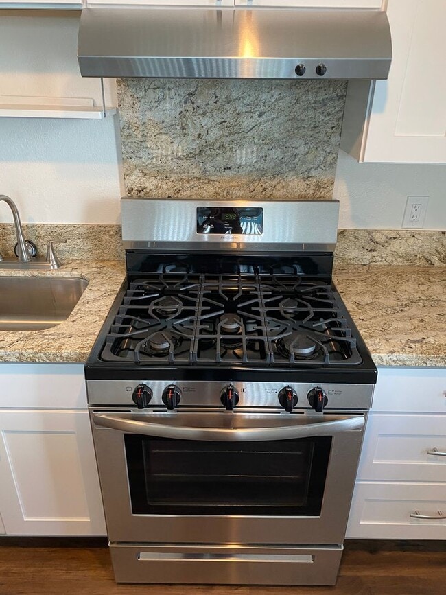 188 Hale St in Hilo, HI - Building Photo - Building Photo