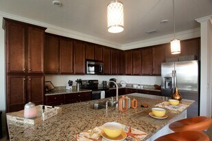 17108 Vardon Ter, Unit 401 in Bradenton, FL - Building Photo