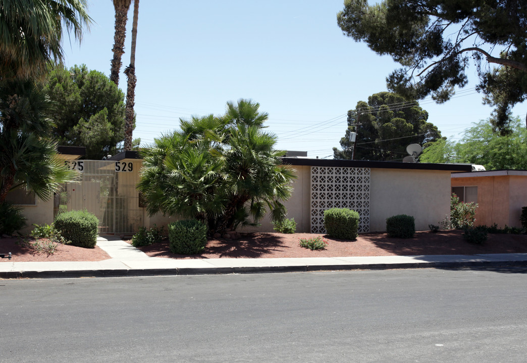 525-529 Desert Ln in Las Vegas, NV - Building Photo