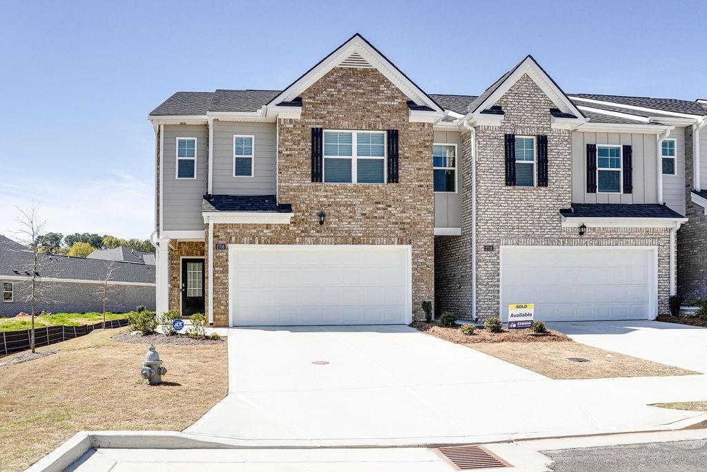 2708 Honey Locust Ct in Loganville, GA - Foto de edificio