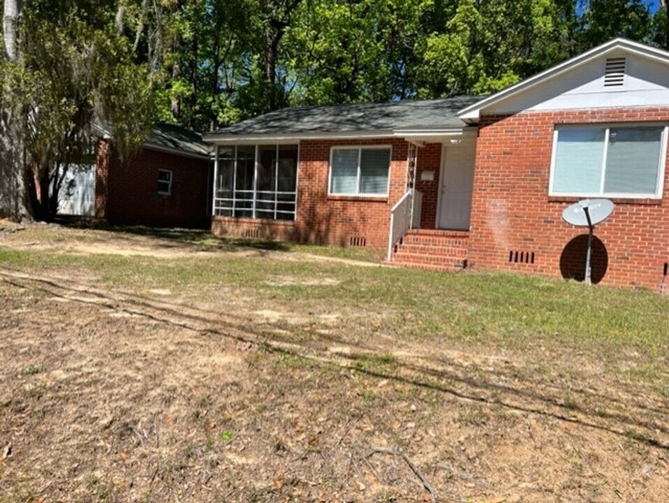 2113 Owens St in Tallahassee, FL - Building Photo