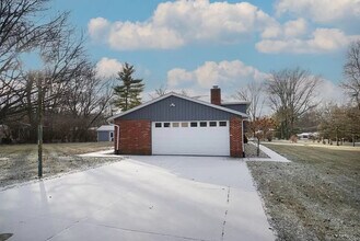 9092 Wintergreen Dr, Unit 1 in West Chester, OH - Building Photo - Building Photo