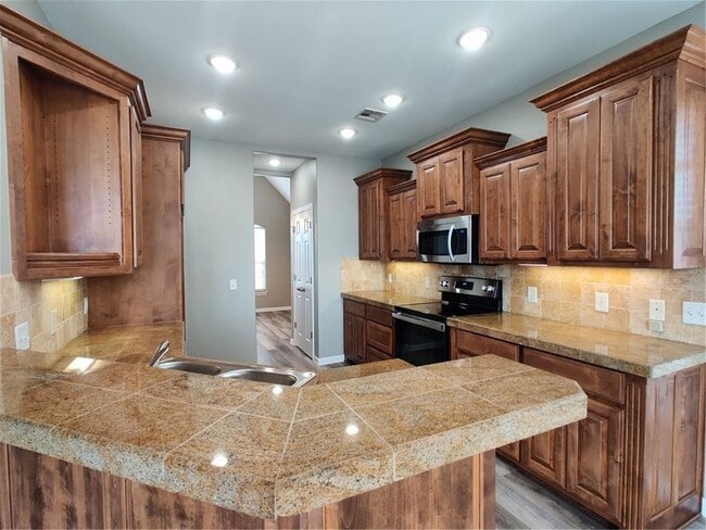 1030 Harvest St in Centerton, AR - Building Photo - Building Photo