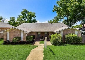 8209 Ferguson Rd in Dallas, TX - Building Photo
