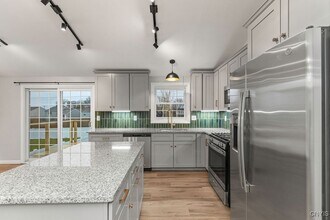 7789 New Hope E in Liverpool, NY - Building Photo - Building Photo