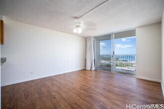 98-99-99 Uao Pl in Aiea, HI - Foto de edificio - Building Photo