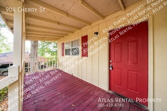 904 Cherry St in Talladega, AL - Building Photo - Building Photo