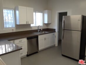 1204 N Citrus Ave in Los Angeles, CA - Building Photo - Building Photo
