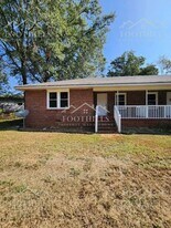 3311 Berry Ln in Anderson, SC - Building Photo