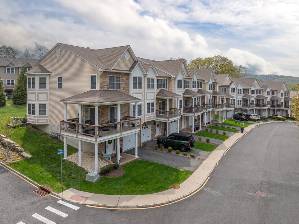Argonne Woods in Butler, NJ - Building Photo
