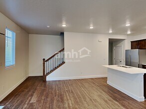 6818 N Silver Gate Dr in Park City, UT - Building Photo - Building Photo