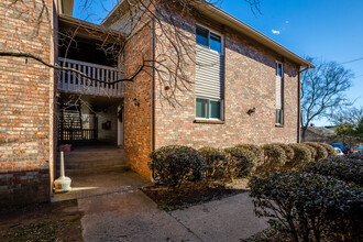 Westwood Apartments in Nashville, TN - Building Photo - Building Photo