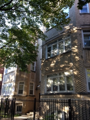 7830 S Kingston Ave in Chicago, IL - Foto de edificio