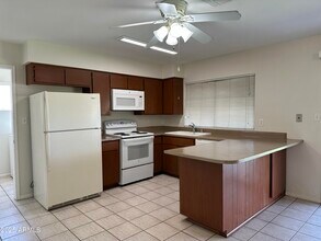 2514 S Cottonwood Dr in Tempe, AZ - Building Photo - Building Photo