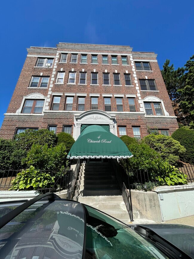 property at 4 Chiswick Rd