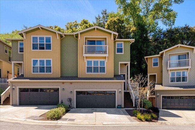 property at 912 Lundy Ln