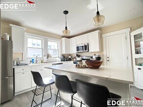 28 Matchett St in Boston, MA - Building Photo - Building Photo