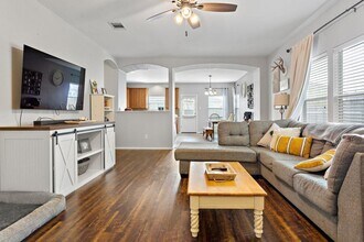 2009 Blewett Dr in Hutto, TX - Building Photo - Building Photo