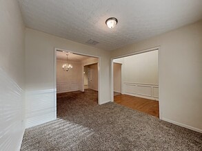 2400 Village Green Dr in Fairburn, GA - Building Photo - Building Photo