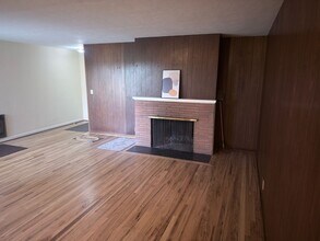 8650 SW Canyon Ln in Portland, OR - Building Photo - Building Photo