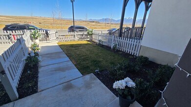 7003 S Jordan Pkwy W in South Jordan, UT - Building Photo - Building Photo