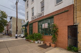 835-837 Corinthian Ave in Philadelphia, PA - Building Photo - Building Photo