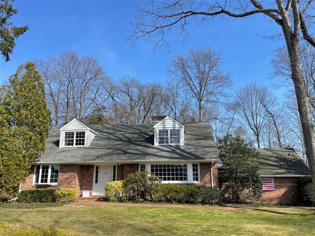 property at 43 Glen Way